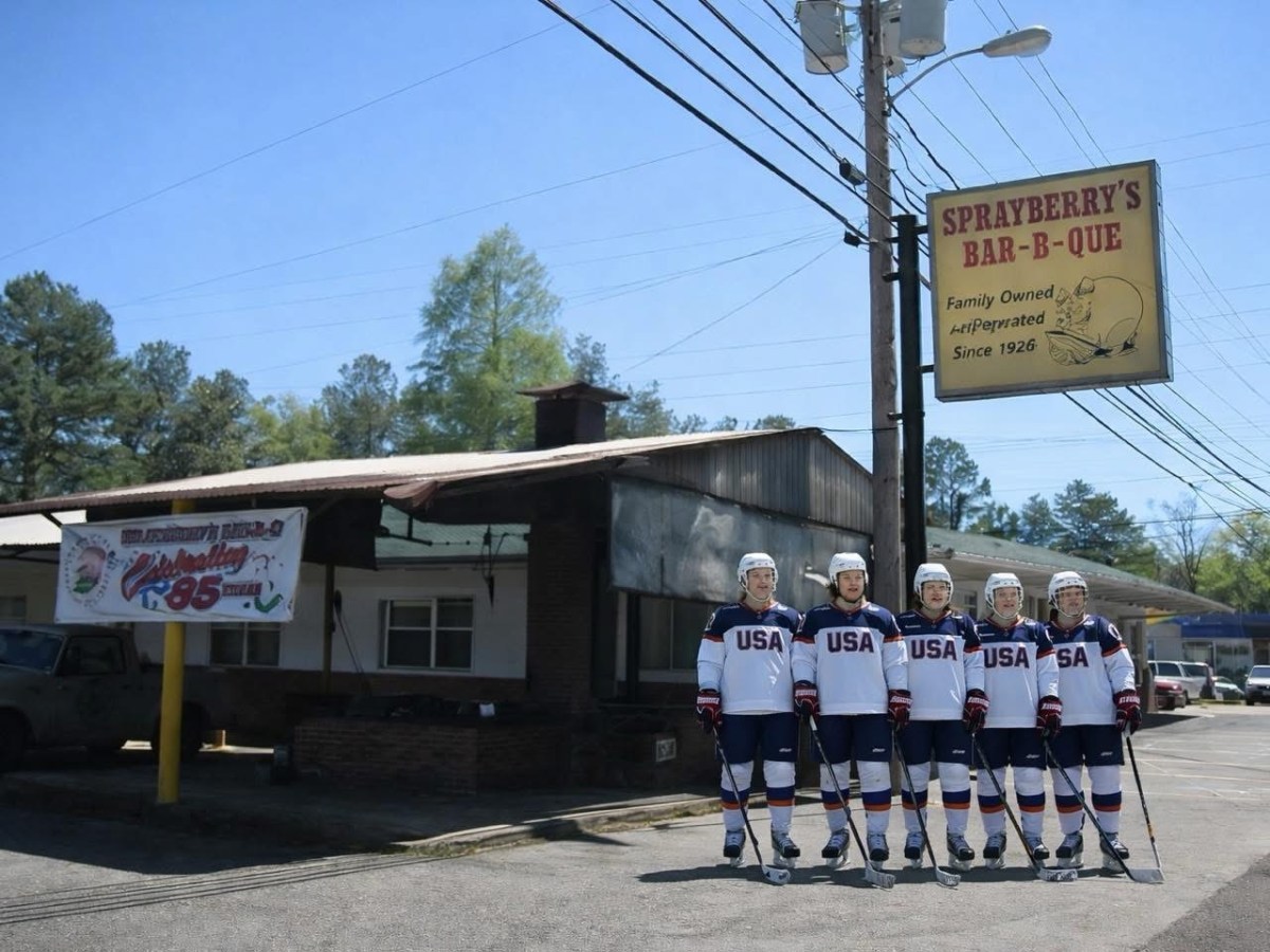 US Women’s Hockey Team Skips White House, Books Sprayberry’s&nbsp;Instead